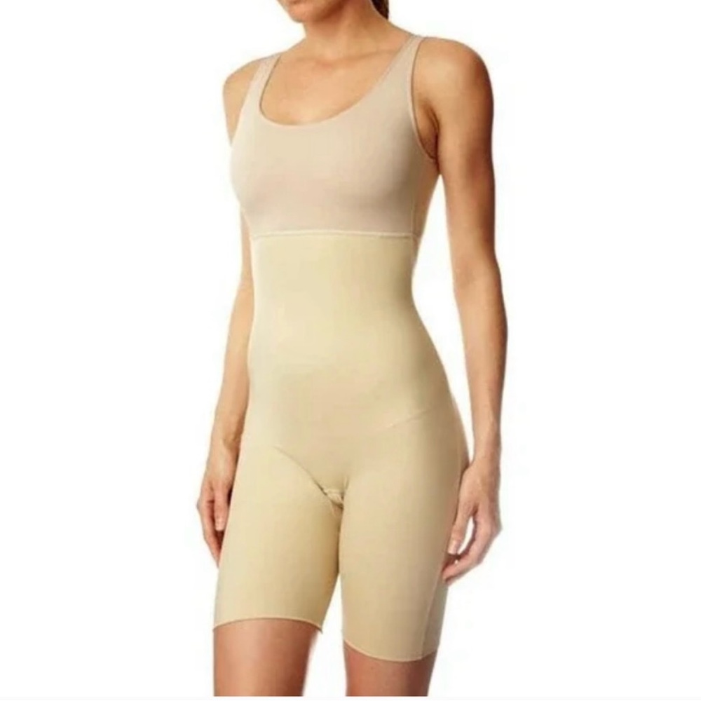 SPANX Hide and Sleek Mid-Thigh Slipsuit Shapewear Nude Size Medium